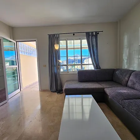 Apartment Modern And Welcoming Family With Large Terrace